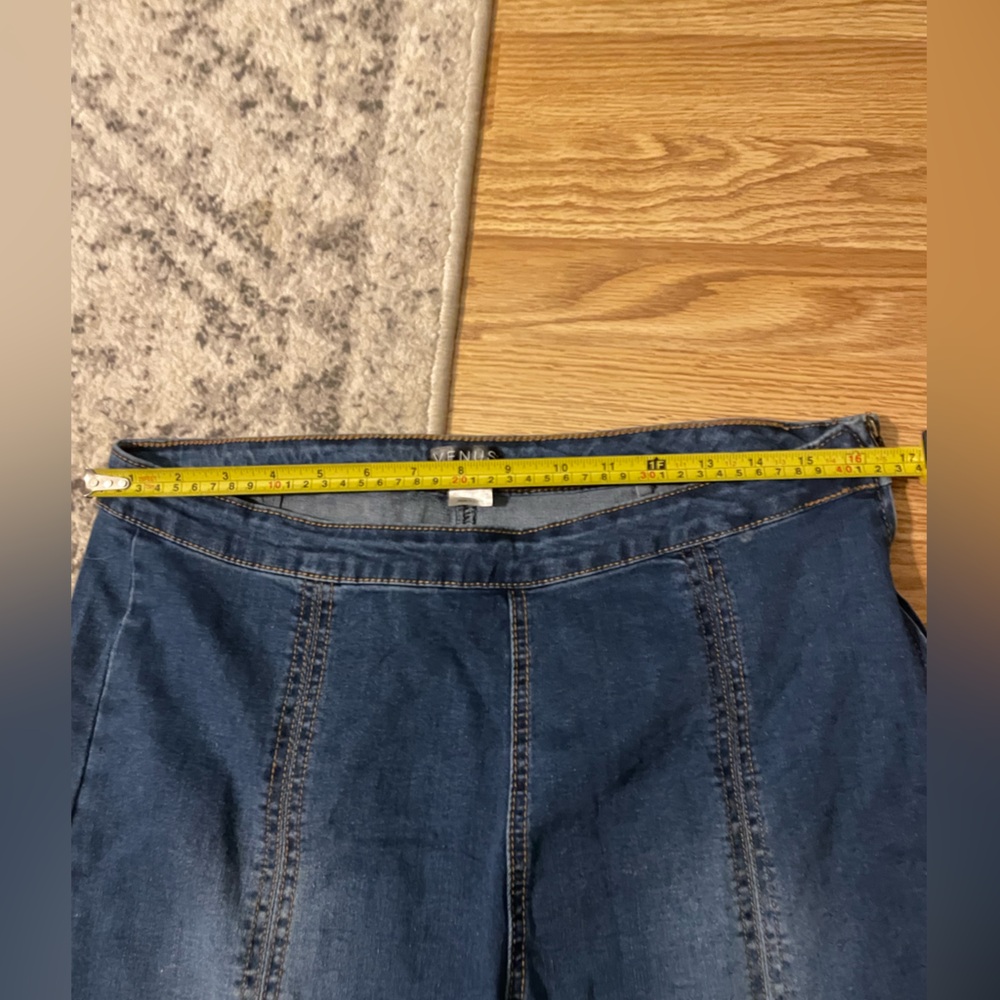Venus Slit Bootcut Jeans Size 16–Medium/Dark Wash,Flat Front Panels, Side Zipper - Picture 9 of 12